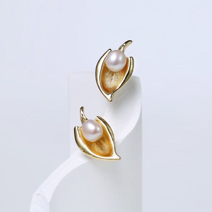 FRESHWATER PEARL EARRINGS