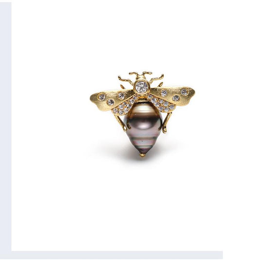 FRESHWATER PEARL BROOCH