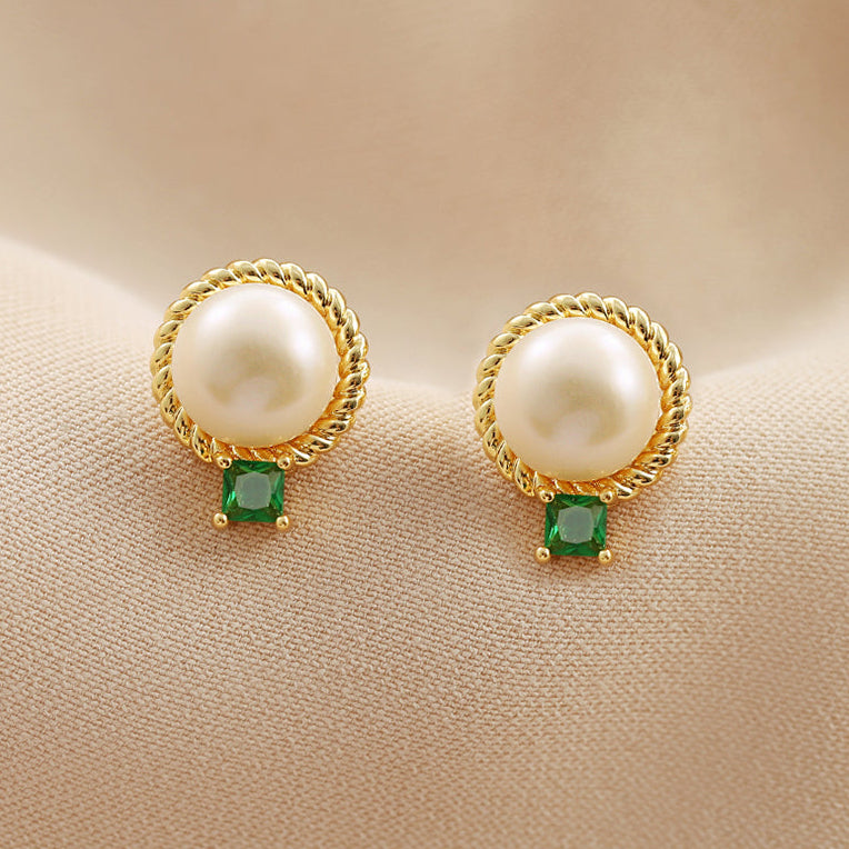 FRESHWATER PEARL EARRINGS