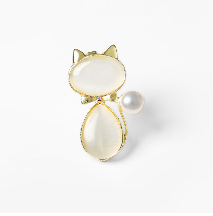 FRESHWATER PEARL BROOCH