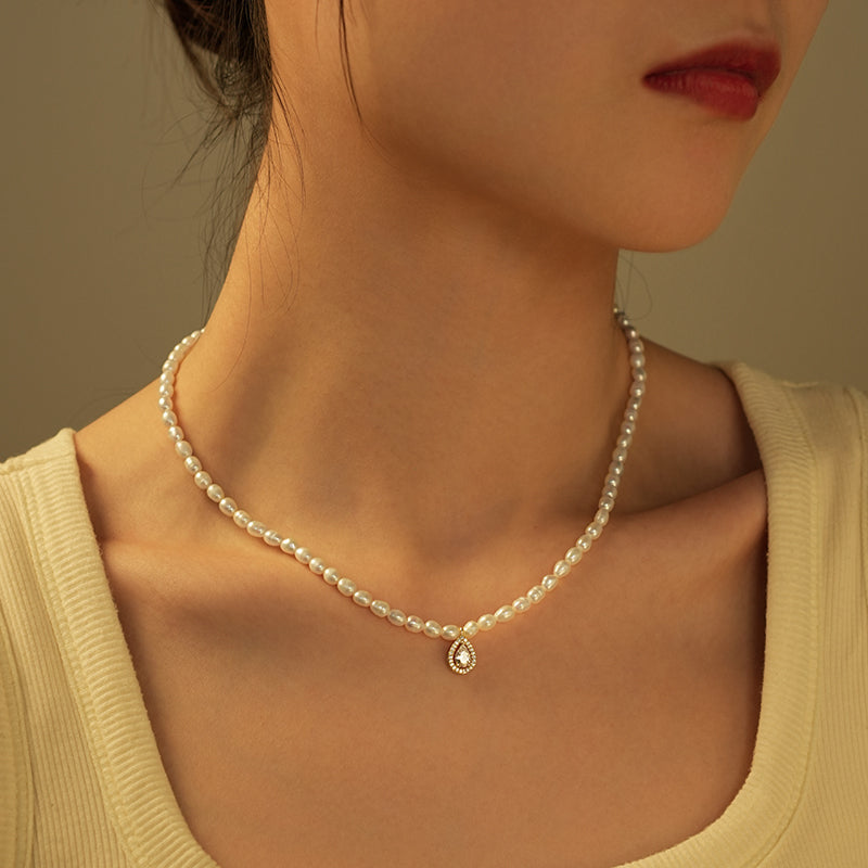 FRESHWATER PEARL NECKLACE
