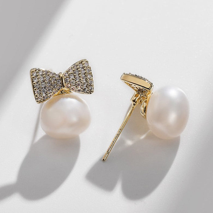 FRESHWATER PEARL EARRINGS