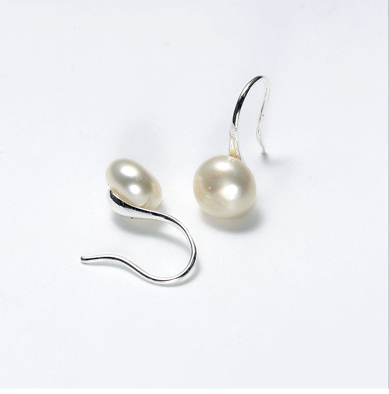 FRESHWATER PEARL EARRINGS