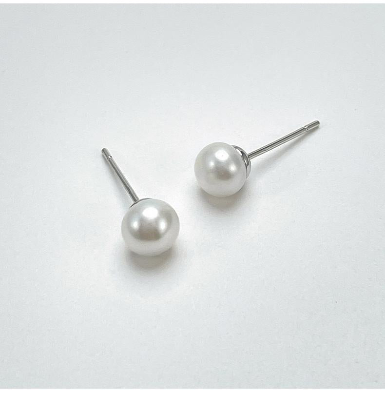 FRESHWATER PEARL EARRINGS