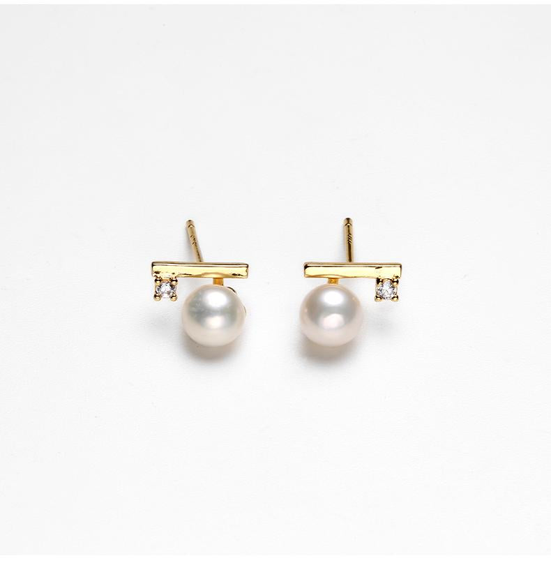 FRESHWATER PEARL EARRINGS