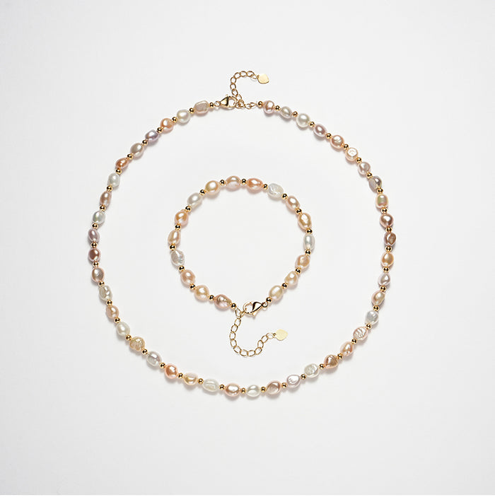 FRESHWATER PEARL NECKLACE