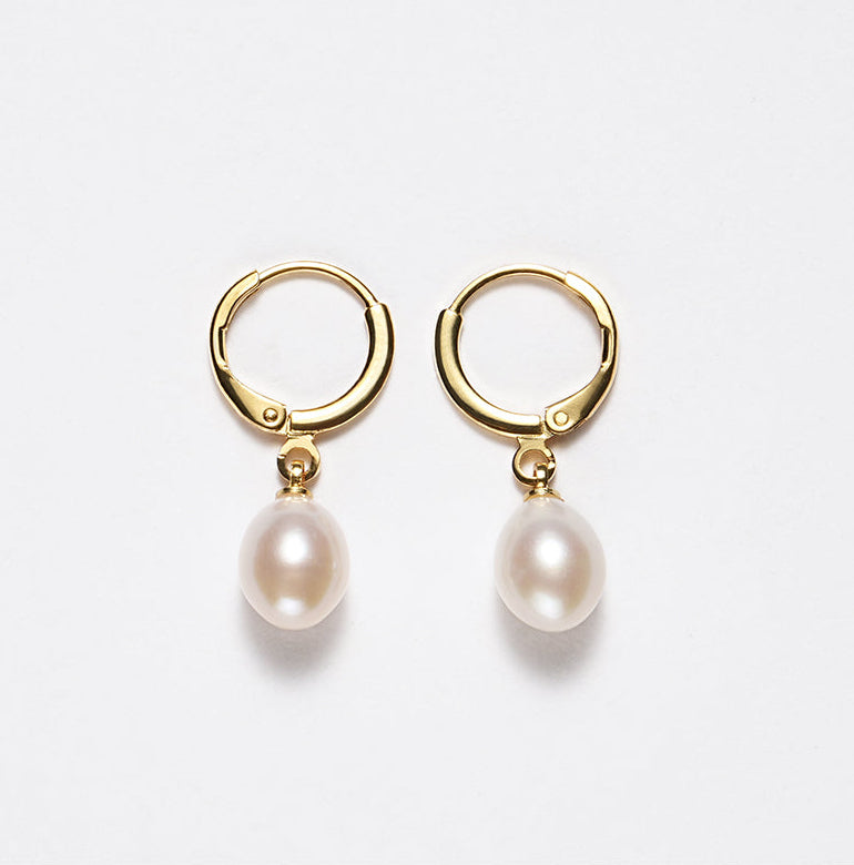 FRESHWATER PEARL EARRINGS