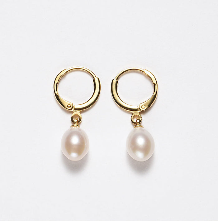 FRESHWATER PEARL EARRINGS