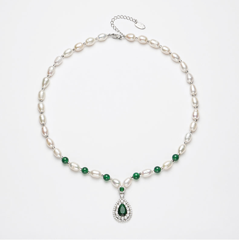 FRESHWATER PEARL NECKLACE