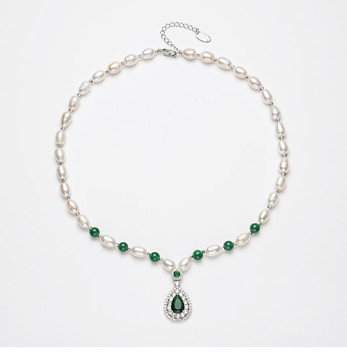 FRESHWATER PEARL NECKLACE