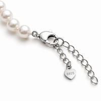 Signature Pearl Necklace