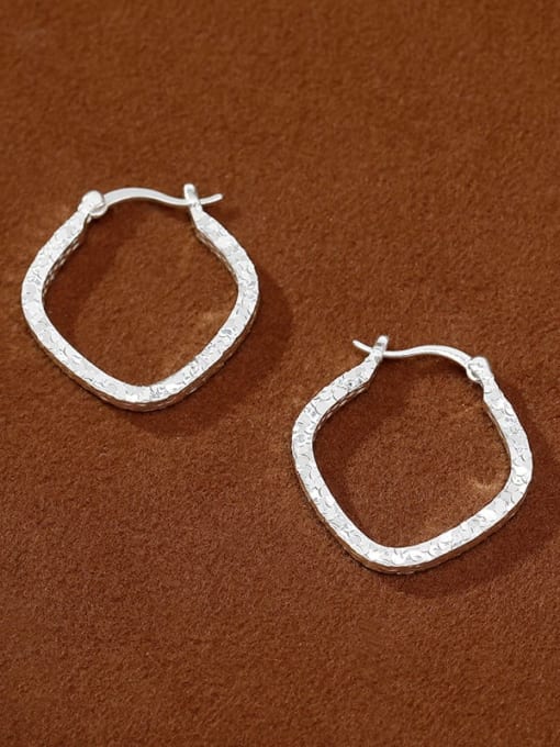 SIMPLE UNEVEN SILVERY EARRINGS