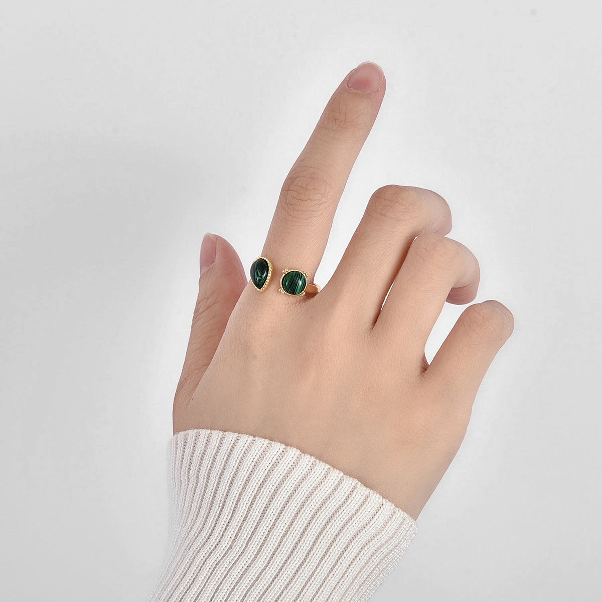 Pretty Dark Green Ring