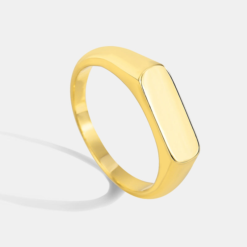 Minimalistic Golden Ring