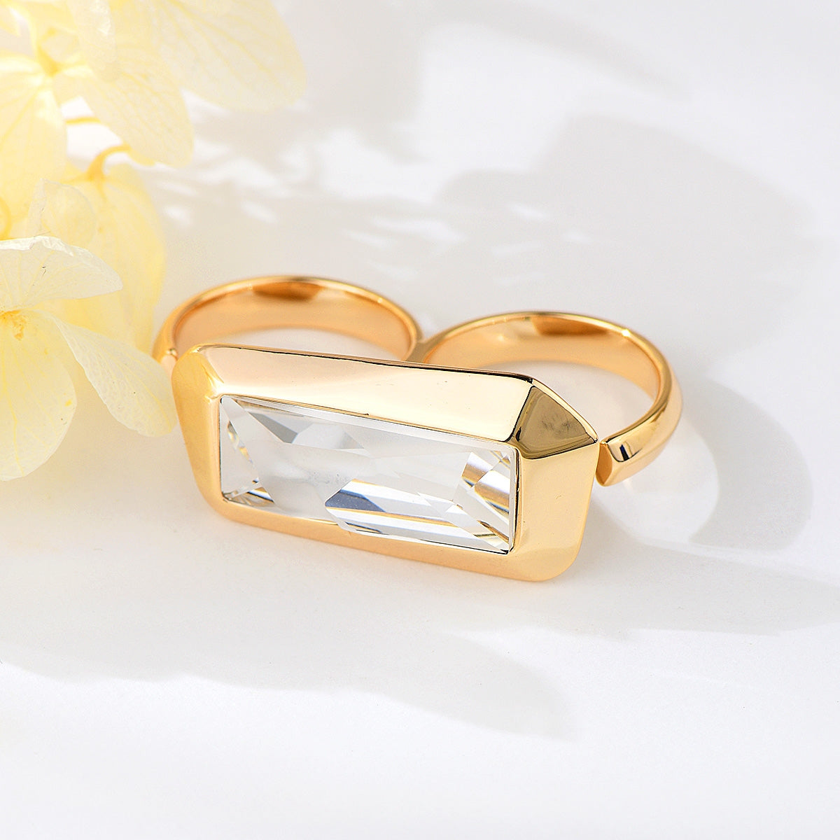 Classic Golden Swarovski Ring