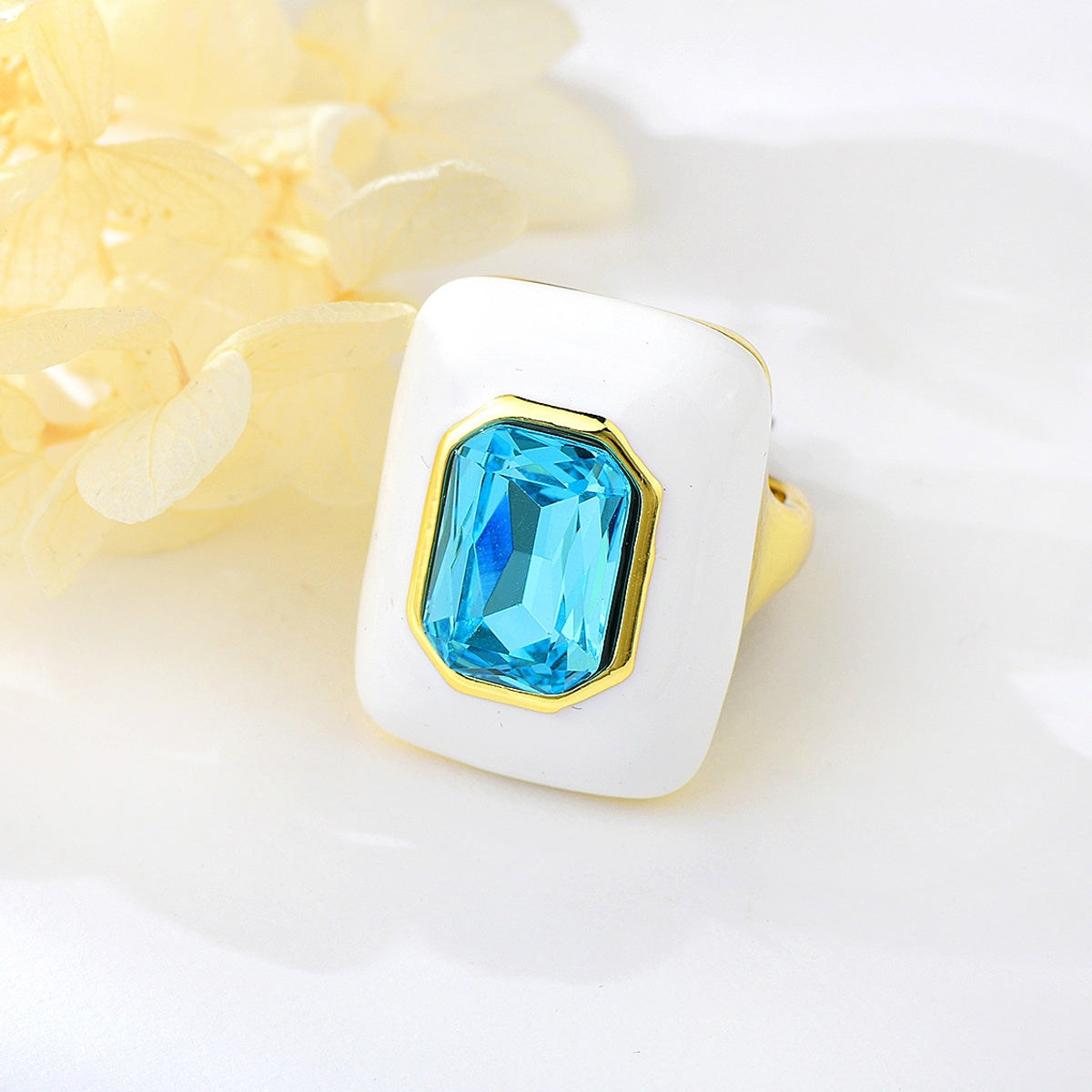 Elegant Blue Artificial Crystal Ring