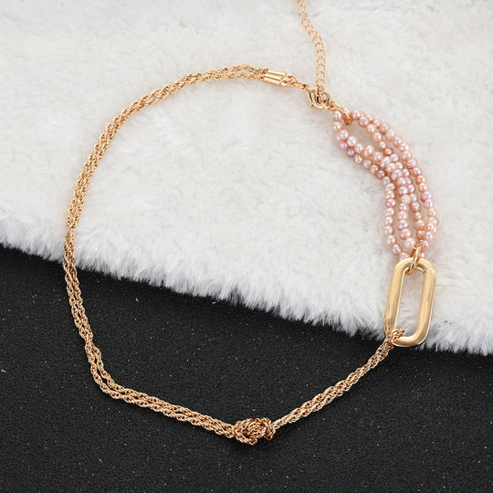 COLIER GIRLS WITH PEARLS